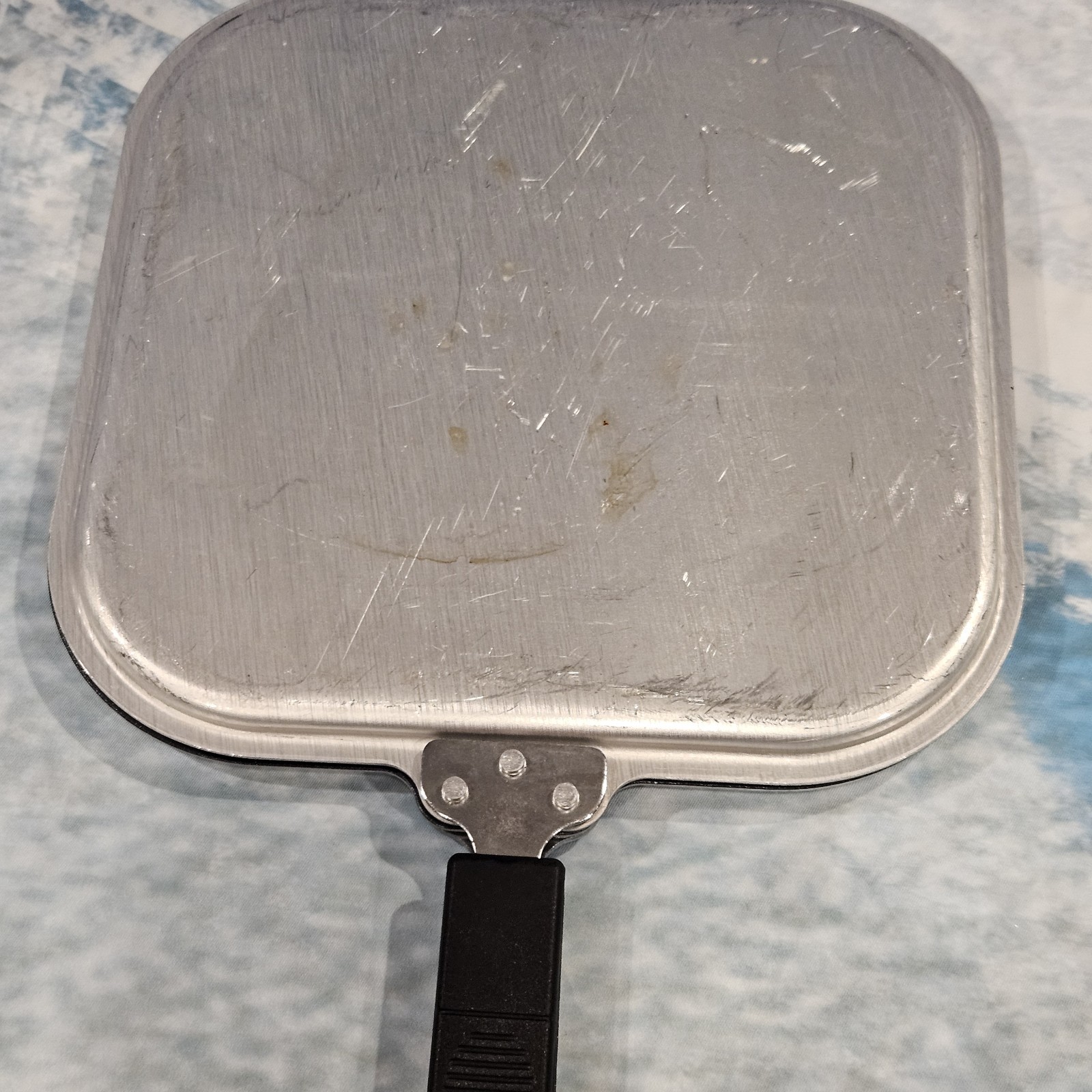 Vintage Hinged Pancake Griddle Pan 4 Slot Aluminum Nonstick Stovetop 10″