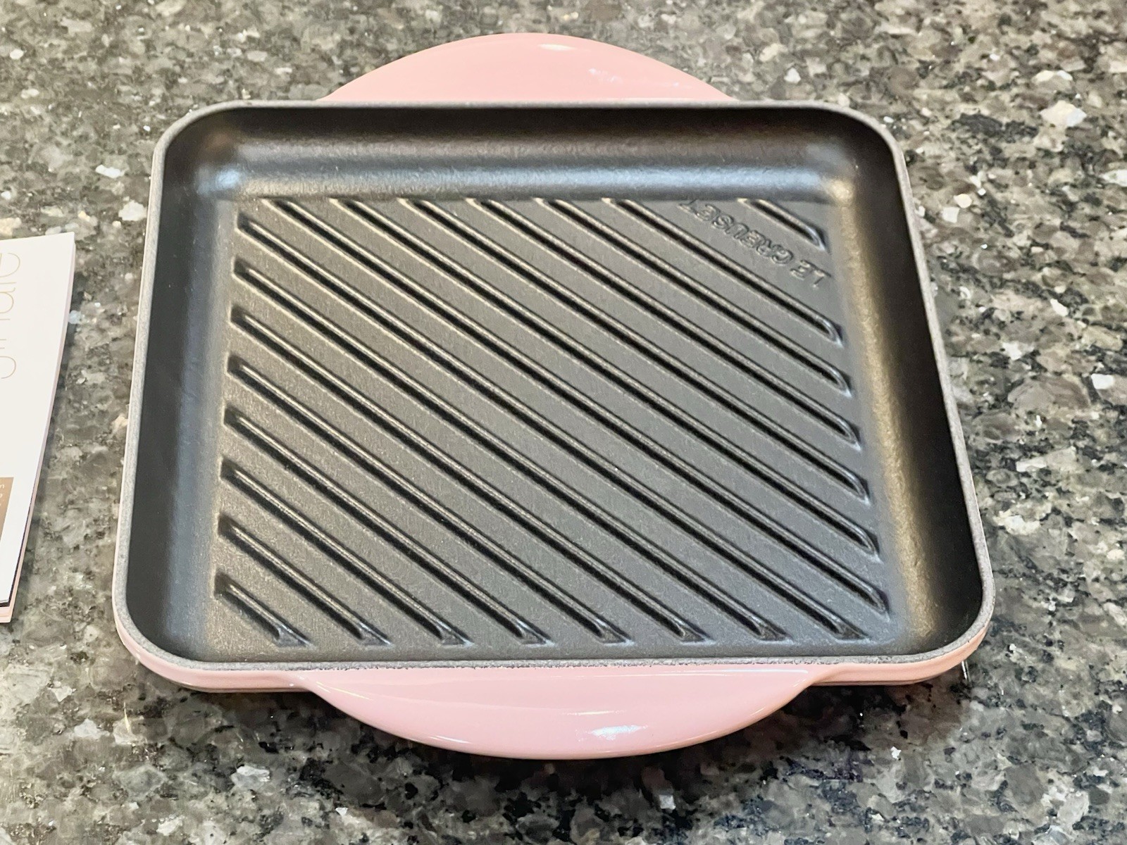 NEW Le Creuset Enameled Cast Iron Skinny Square Grill Pan 9-1/2″ Chiffon Pink