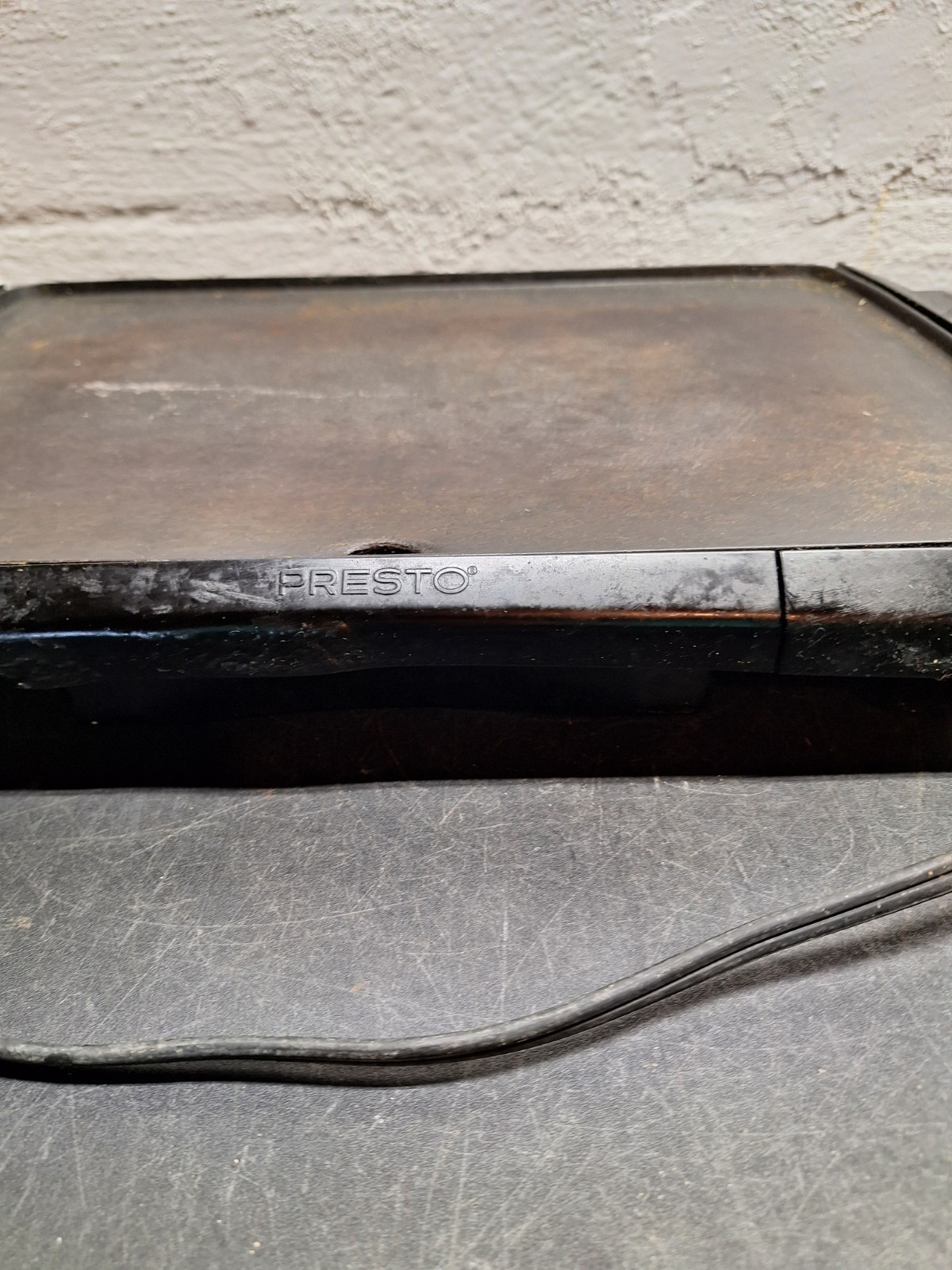 Presto Griddle Electric No 07047 Kitchenware Dishwasher safe – Needs Cleaned