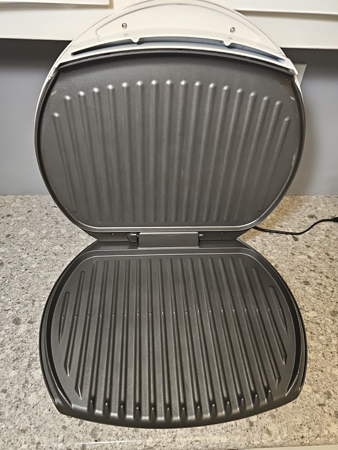 George Foreman Lean Mean /Jumbo Reducing Grilling Machine GR 36 CB Indoor Grill