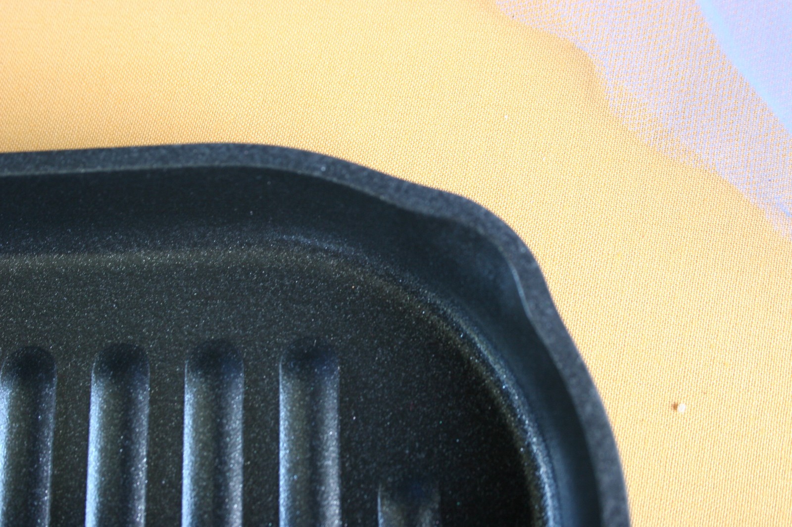 WILLIAMS-SONOMA NONSTICK GRAND GRIDDLE –NIB- COOK UP SOME TASTY IDEAS!