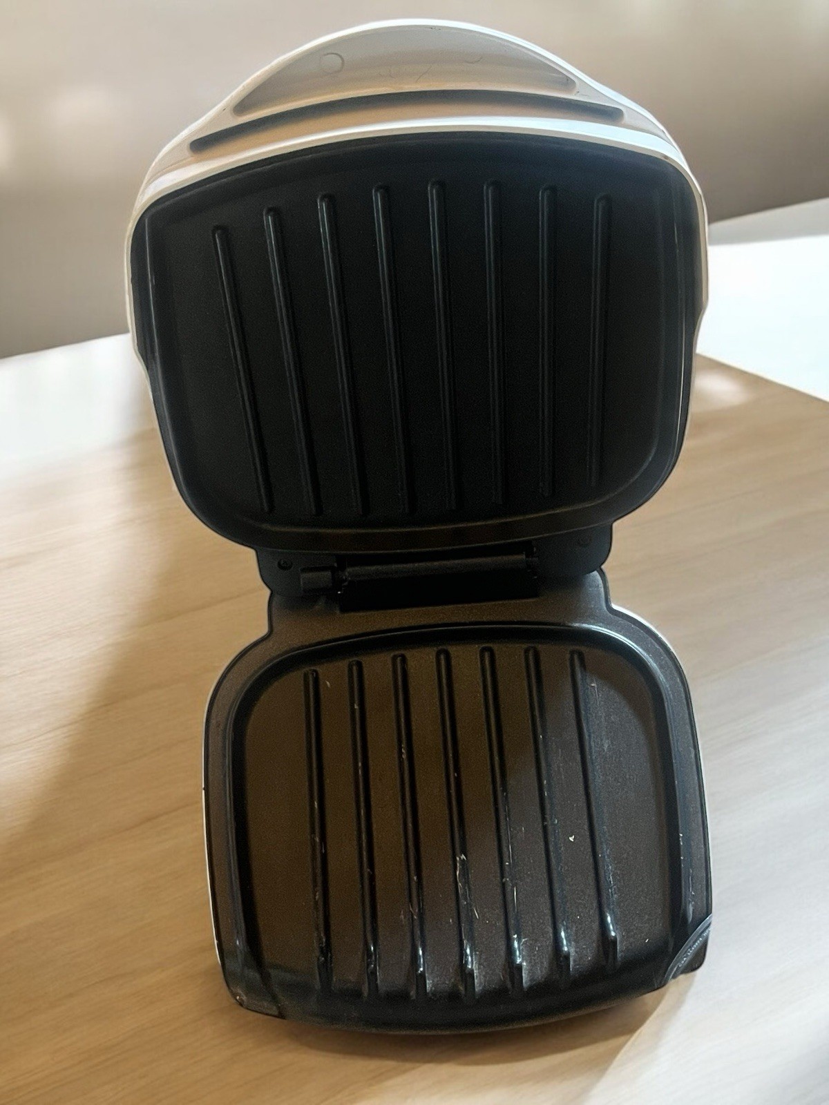 George Foreman GR-10A Lean Mean Fat-Reducing Grilling Machine (760W)