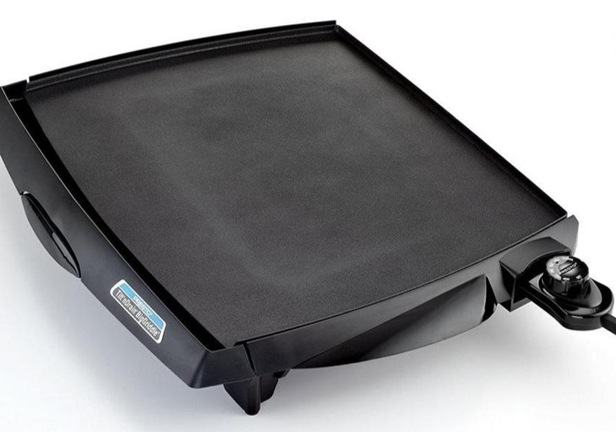 PRESTO 07046 Tilt ‘n Drain Cool Touch Electric Griddle Large Format 19×15-inch