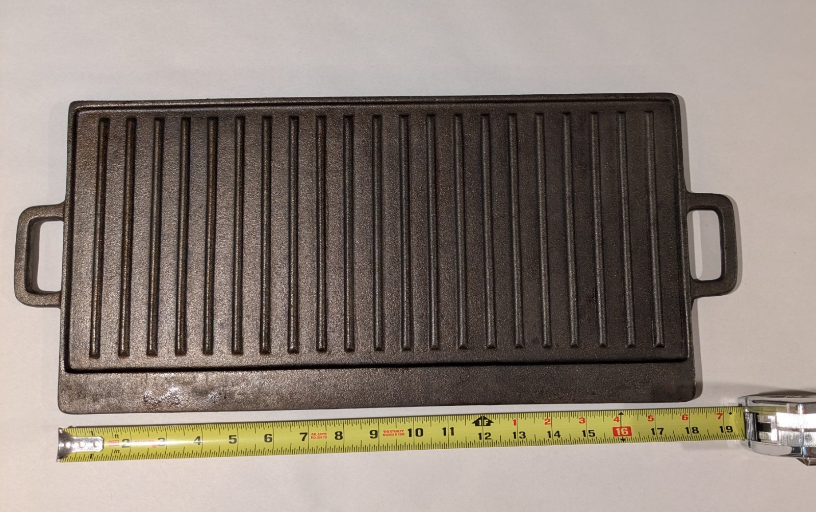 Tomlinson 18″ Reversible Cast Iron Griddle Double Burner Flat & Grill 1016904