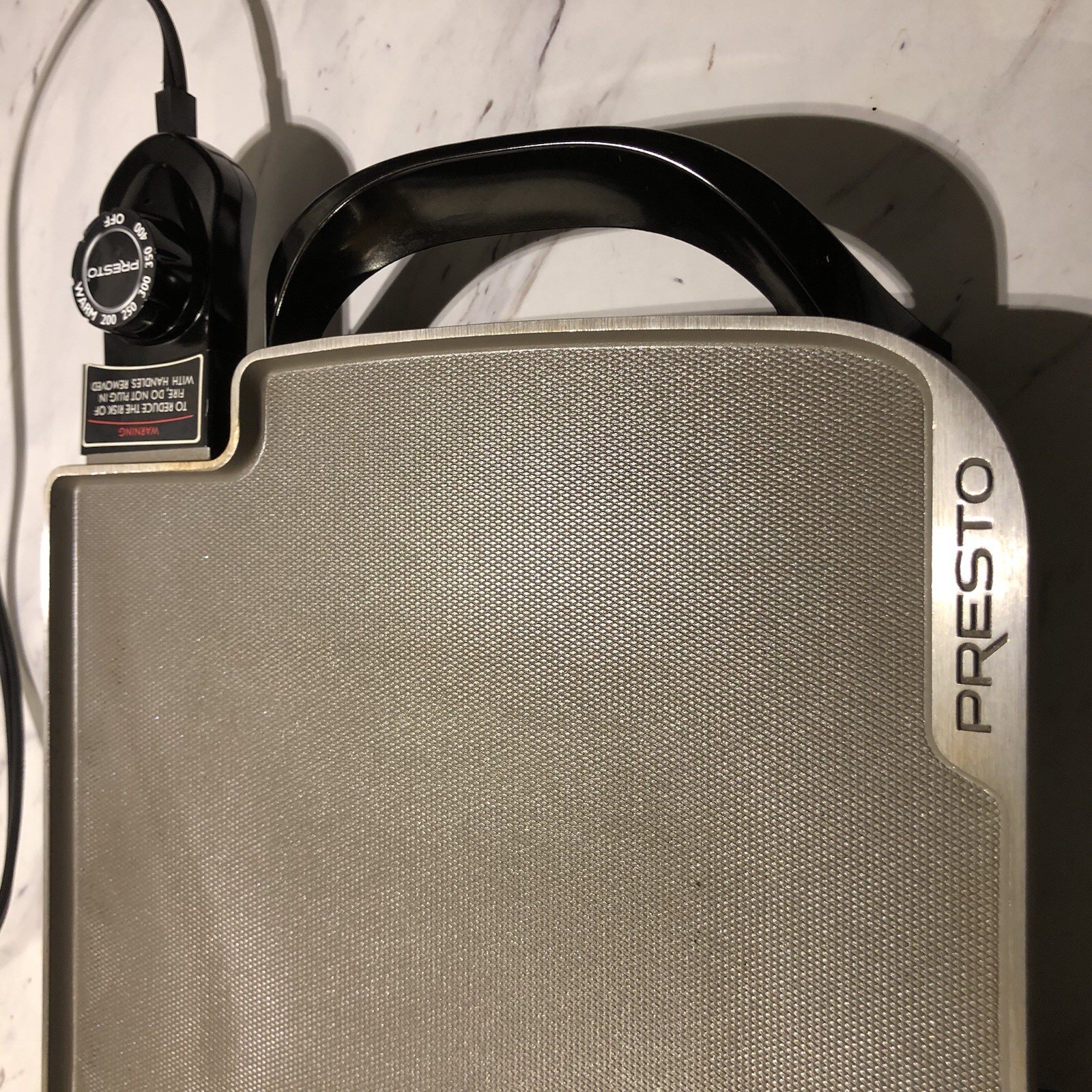 Presto 07062-22-Inch Ceramic Removable Handles Electric Griddle Preowned EC