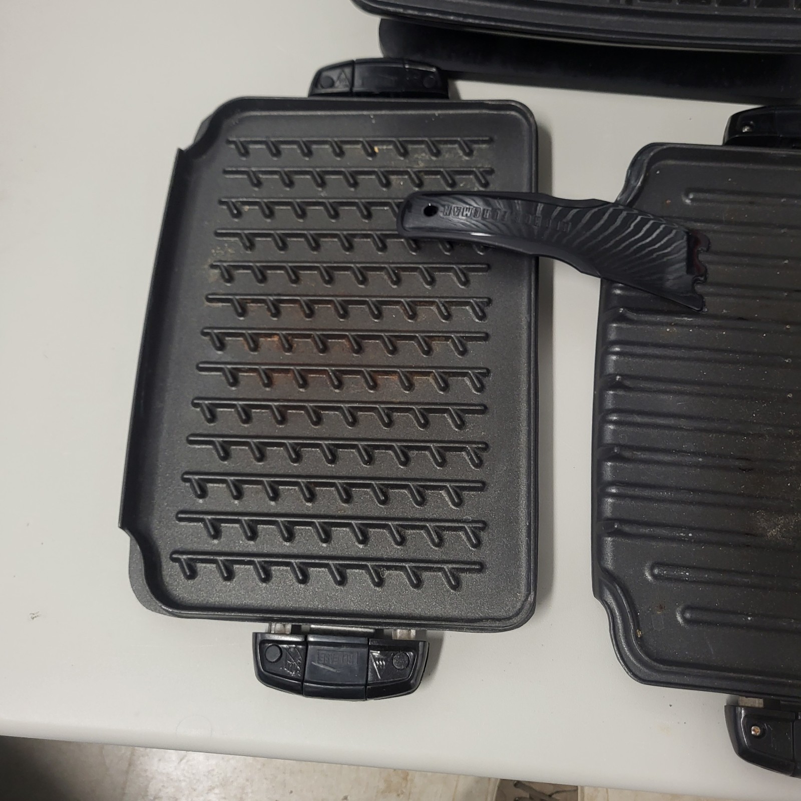 George Foreman Evolve GRP4EWS Grill Waffle Maker 4 Removable Plates 1440W