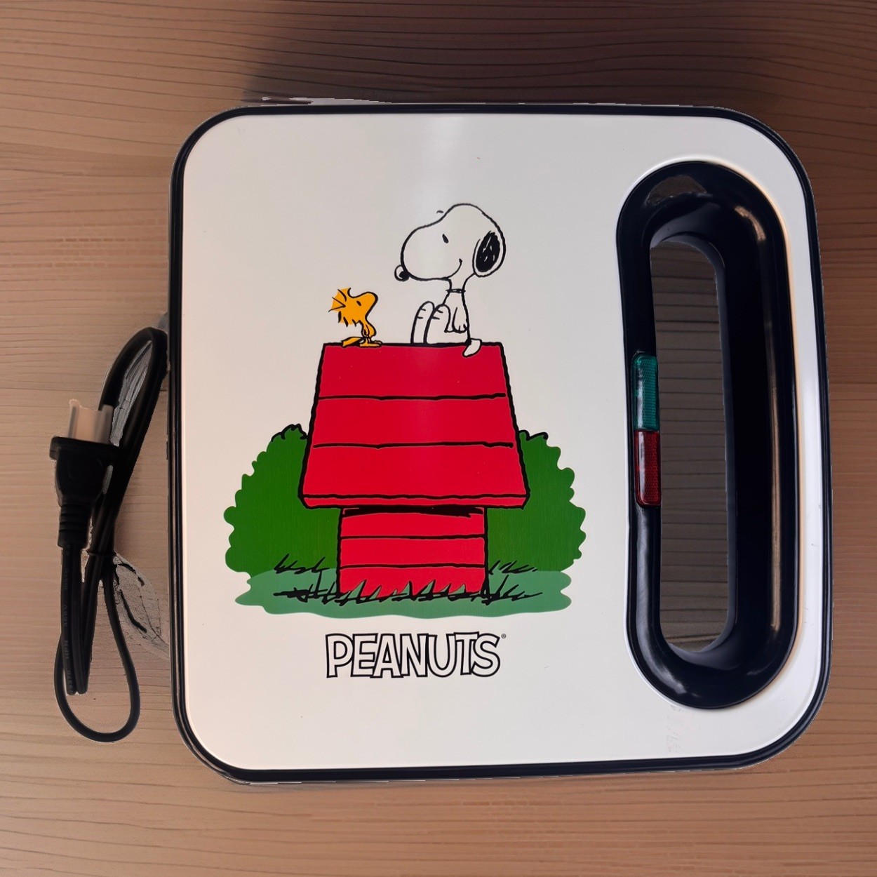 Peanuts Grilled Cheese Sandwich Maker Snoopy Woodstock Panini Press NWOB White