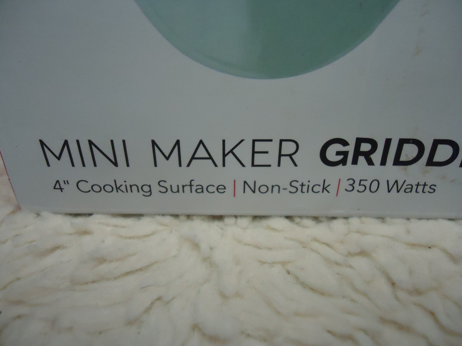 DASH MINI MAKER 4″ 350 WATT ELECTRIC GRIDDLE AQUA COLOR ( new ) ^