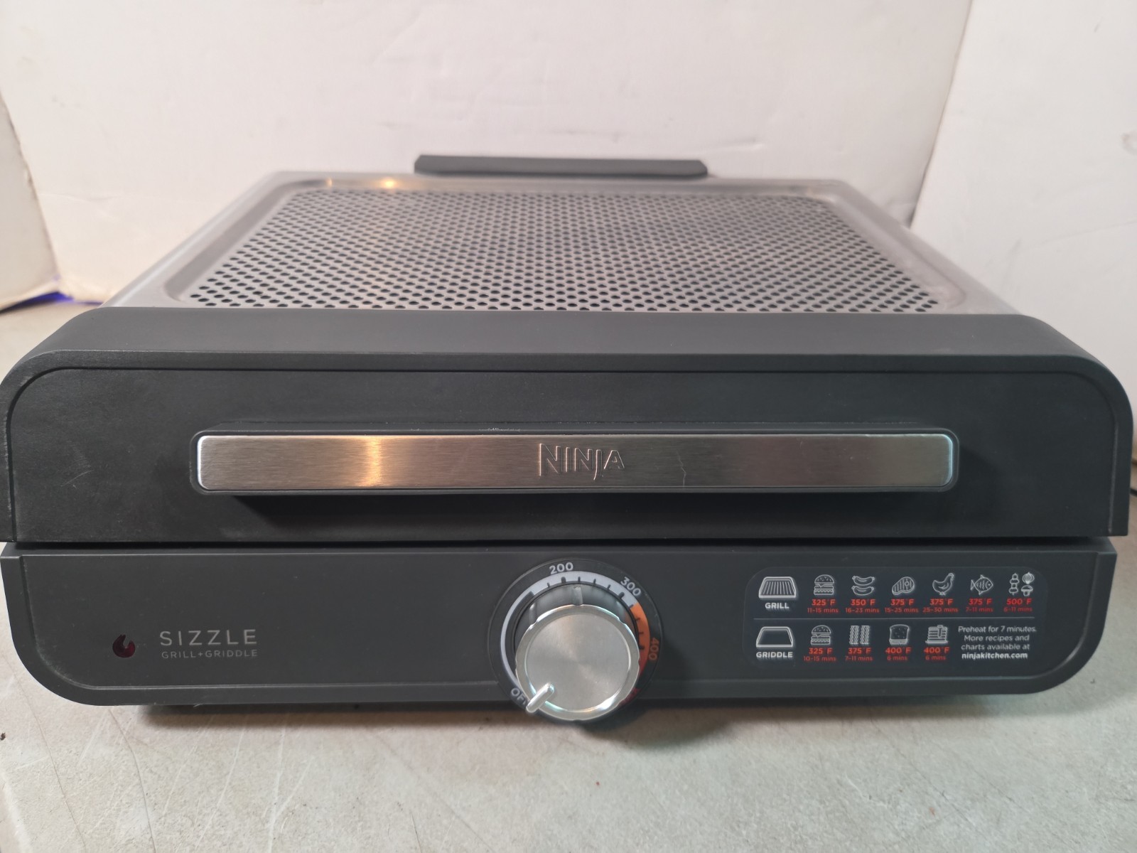 Ninja GR101 Sizzle Smokeless Indoor Grill Griddle Electric Countertop Cooker