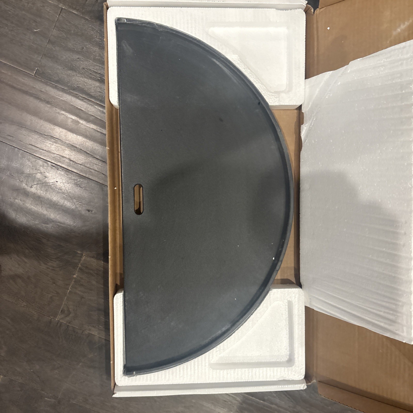 Kamado Joe BJ-HCIGRIDDLE Big Joe Half Moon Cast Iron Reversible Griddle