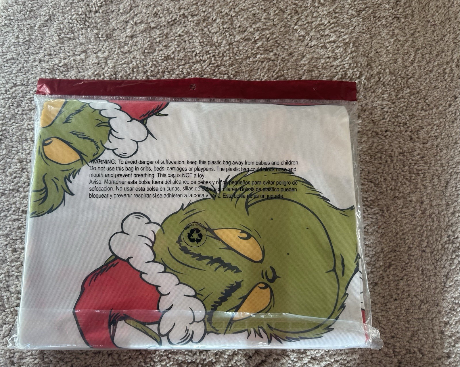 New Dr. Seuss The Grinch Grilled Cheese Sandwich Maker Bundle Extras