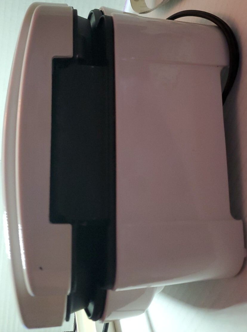 George Foreman Lean Mean Fat Reducing Grilling Machine GR10A White Used Lightly!