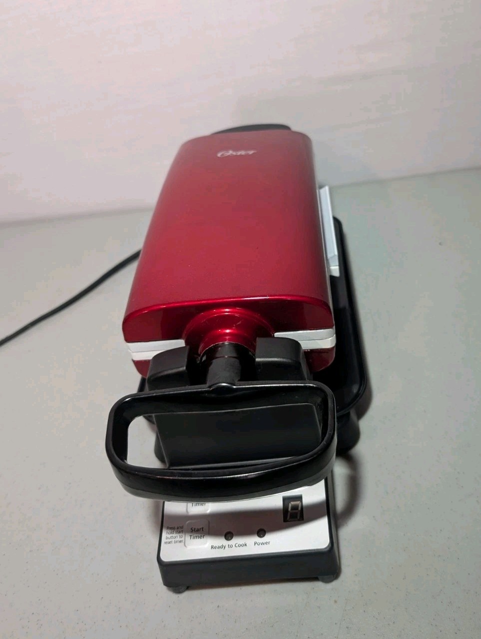 Oster 7-Minute Grill with DuraCeramic Coating and Digital Timer USED.