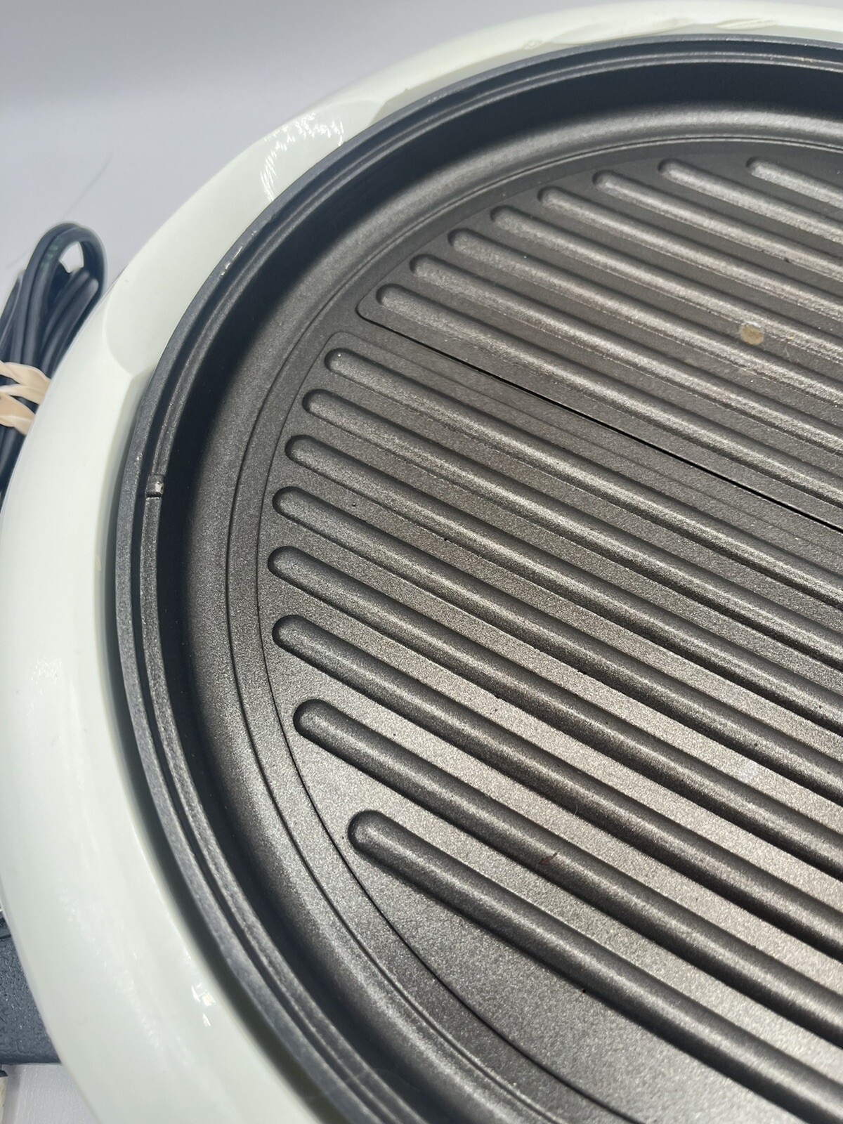 Used Aroma Prestige Cool-Touch Electric Health Indoor Grill Model AHG-1125