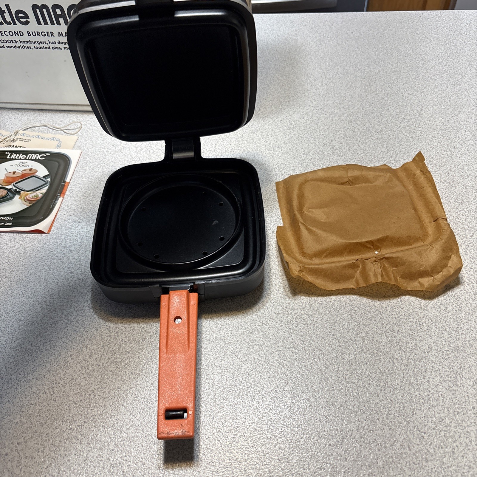 Vintage 70s JOE NAMATH Little Mac Burger Machine 1977 Hamburger Maker Model 2108