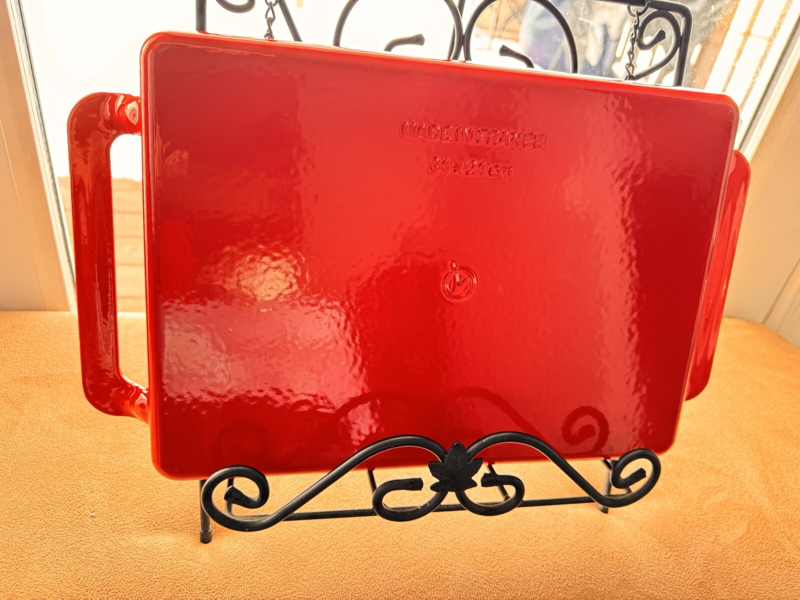 Cast iron griddle rectangularChasseur 16.5″ x 9.75″ in Beautiful Red Heavy Duty