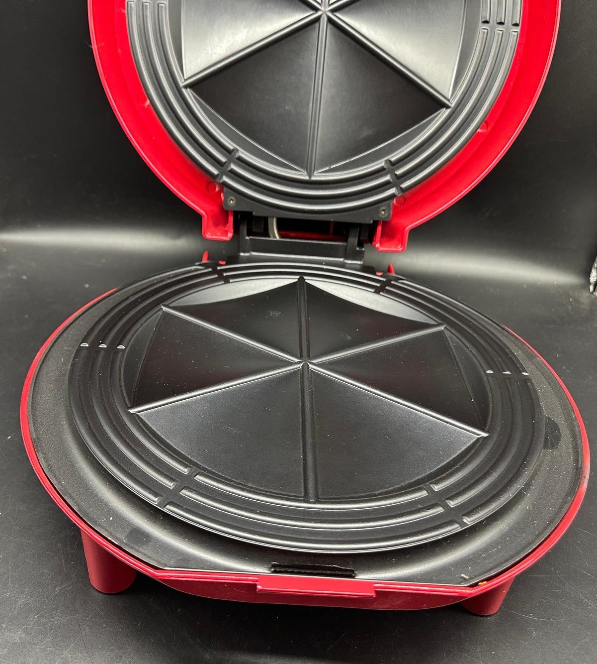 Salton Santa Fe Quesadilla Maker Model QM2SFR Used Once