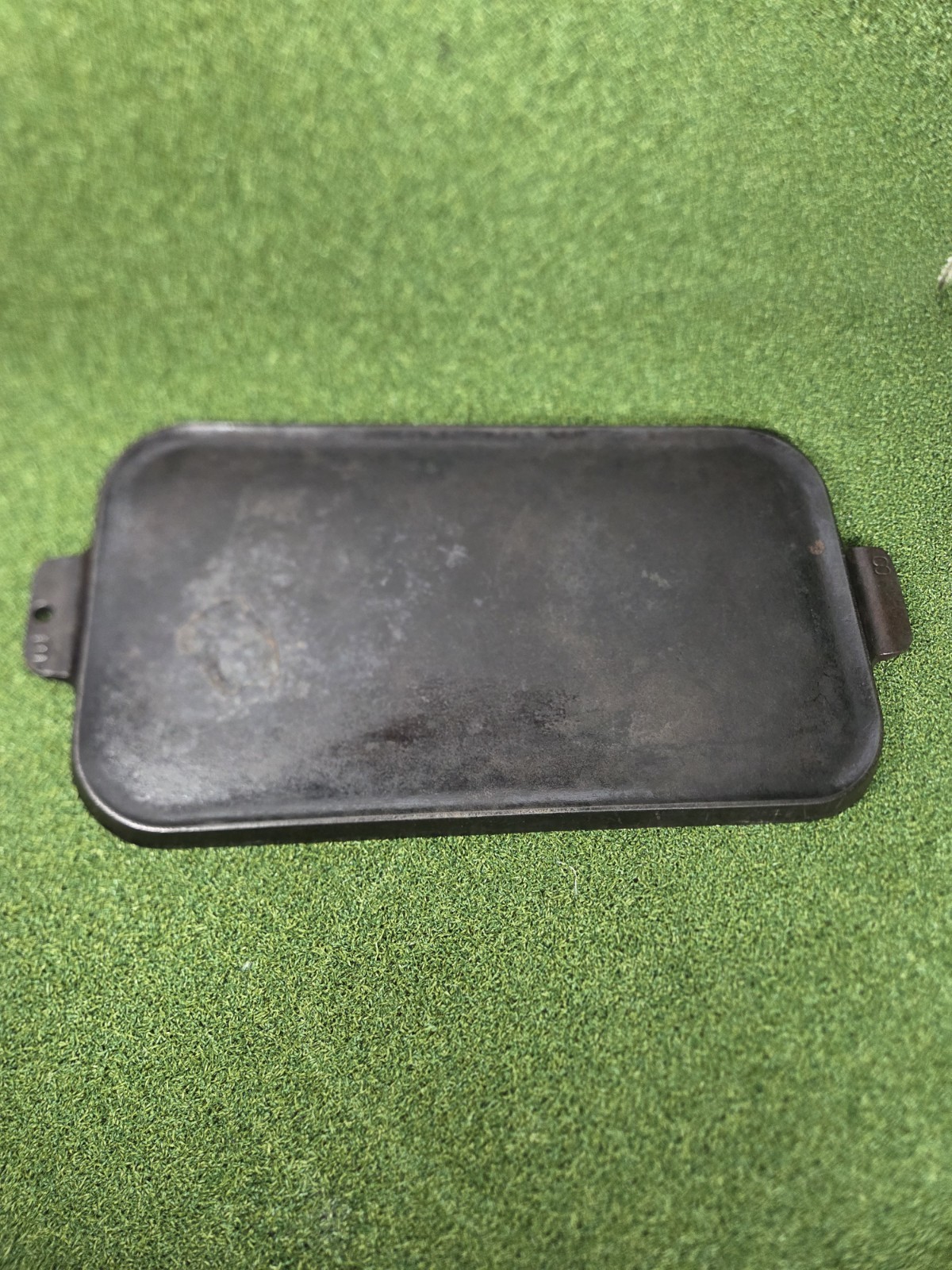 Vintage Griswold Cast Iron Griddle #8 908A 20×10 Made in USA **READ**