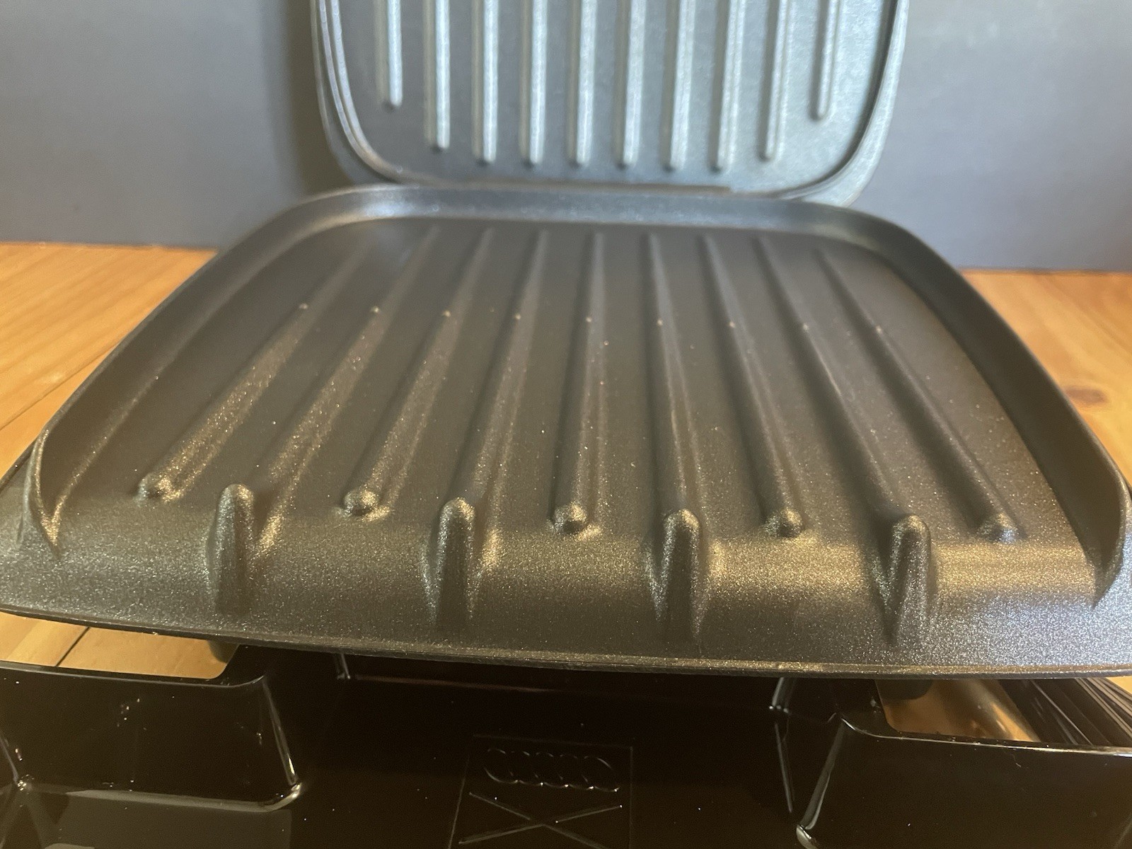 George Foreman GR340FB 4 Serving Grill Panini Press Open Box New Unused