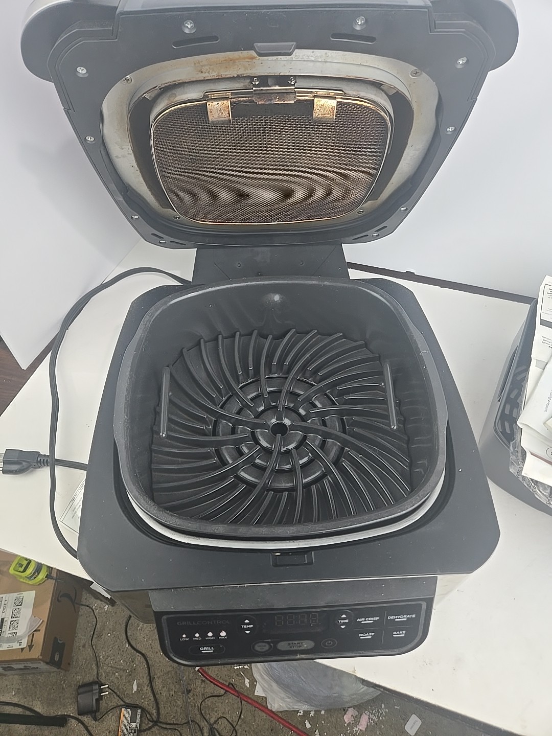 Ninja Foodie AG400 Pro Indoor Grill 5-in-1! Air Frier Dehydrator
