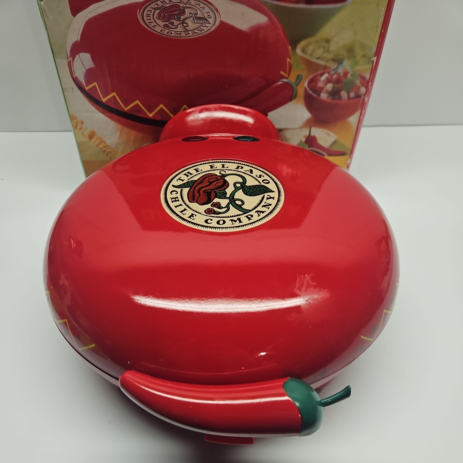 El Paso Chile Company Red Quesadilla Maker ~Slightly used Red