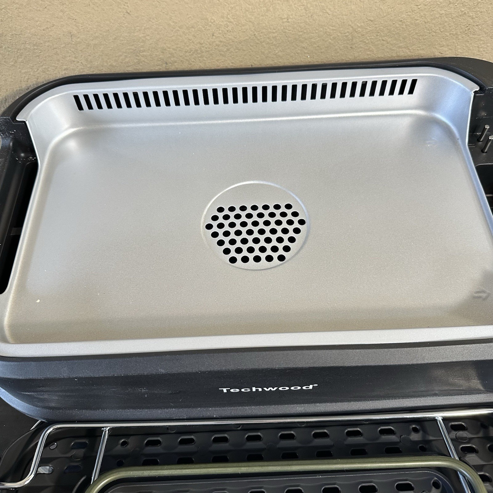Techwood Indoor Smokeless Grill 1500W TWRG-200 – Black Great Condition