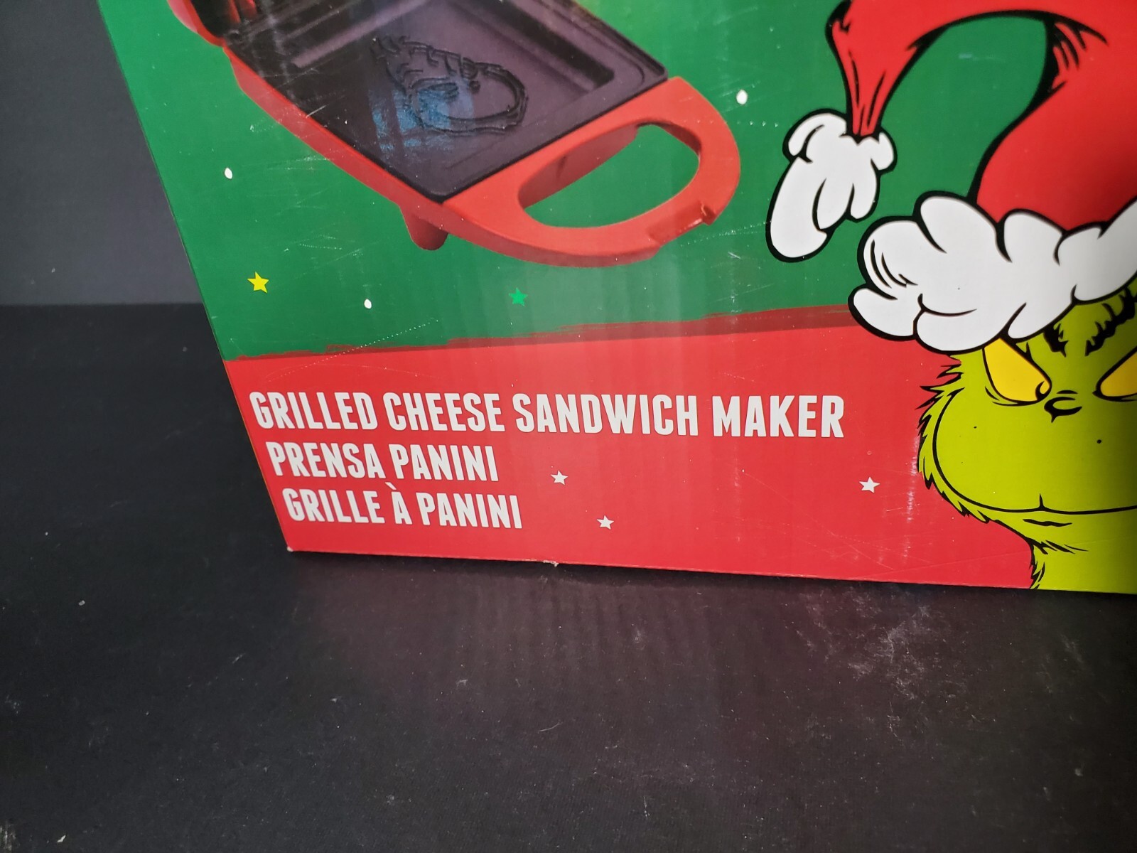 THE GRINCH DR SEUSS GRILLED CHEESE SANDWICH MAKER. O.