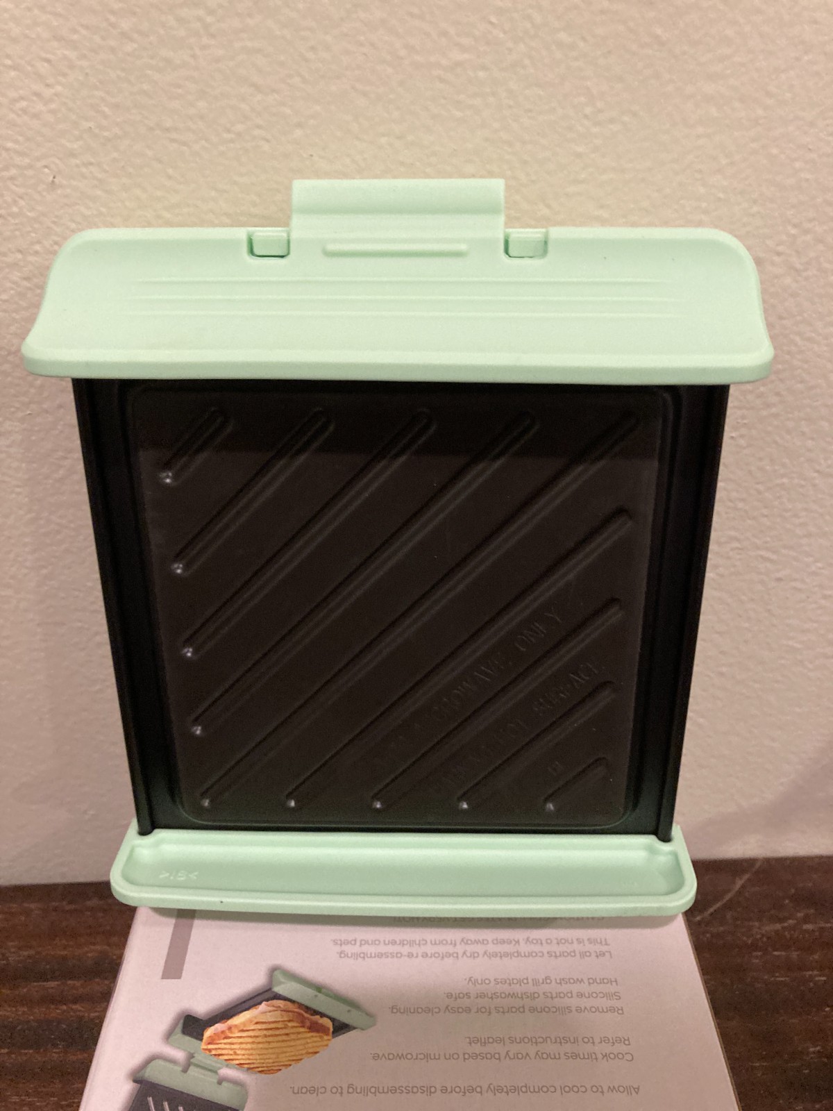 Crofton Microwave Grilled Cheese Maker Sage Green Non-Stick Sandwich Press NEW