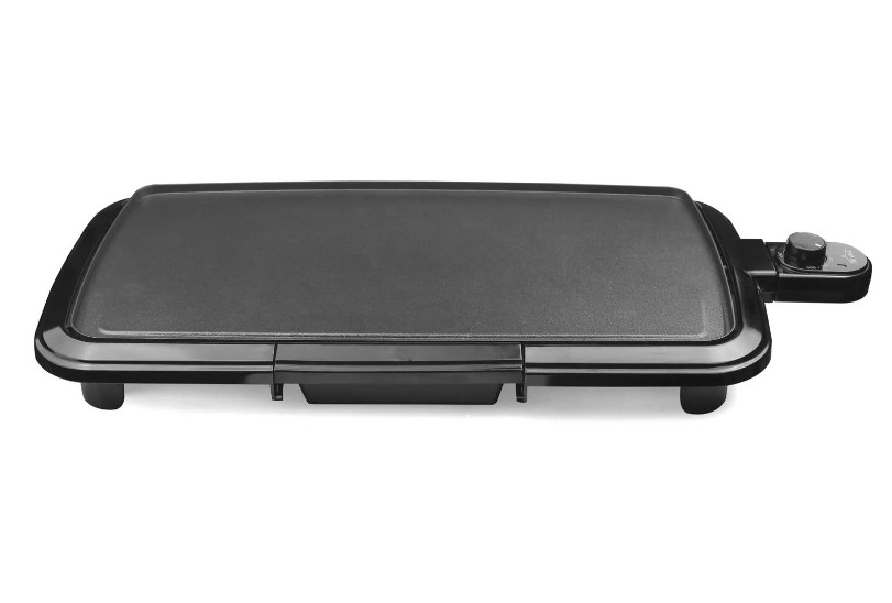 Mainstays Dishwasher-Safe 20″ Black Griddle with Adjustable Temperature Control