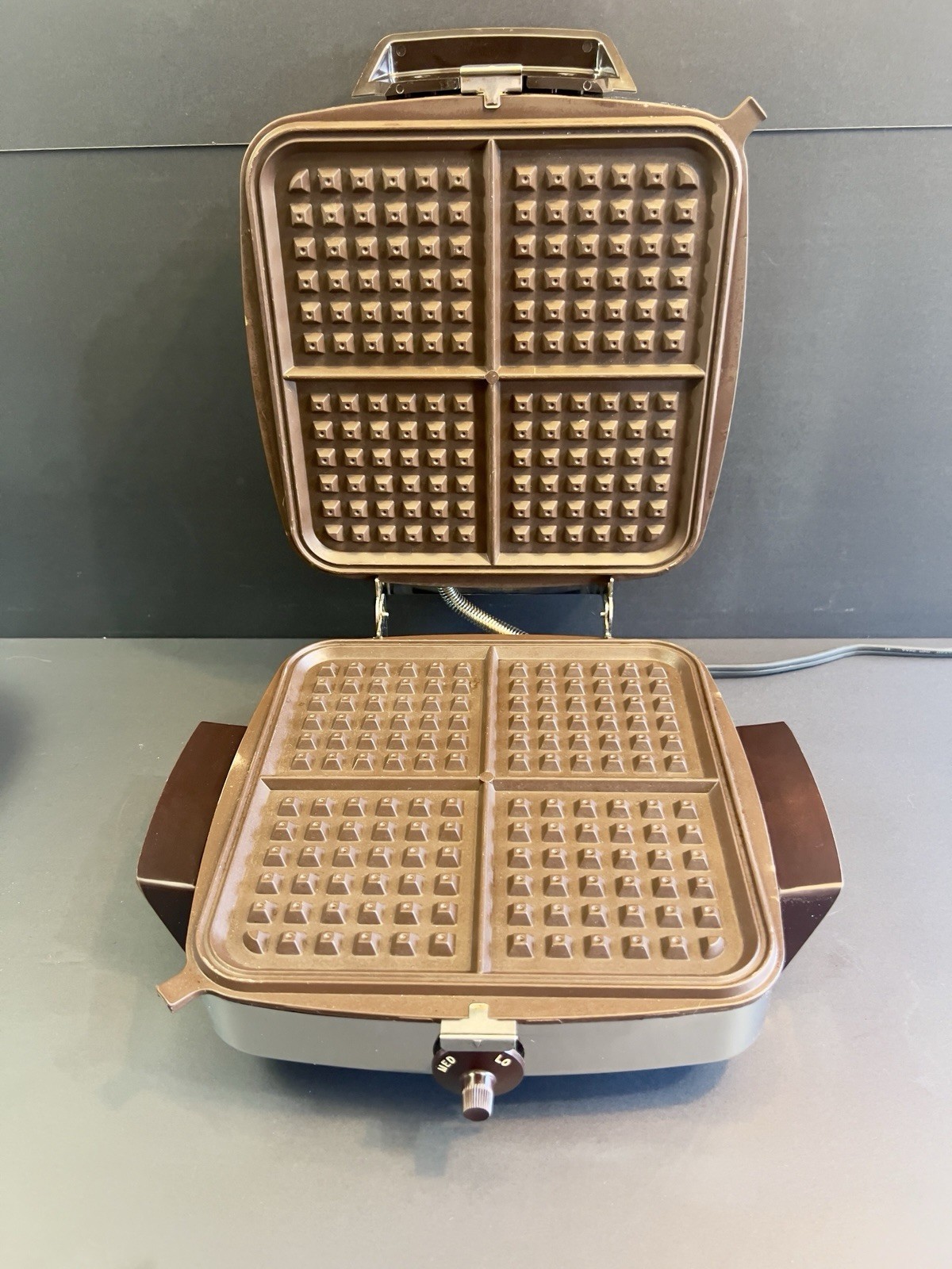 Vintage Toastmaster Electric Griddle / Sandwich Maker Tested Works – Chrome USA