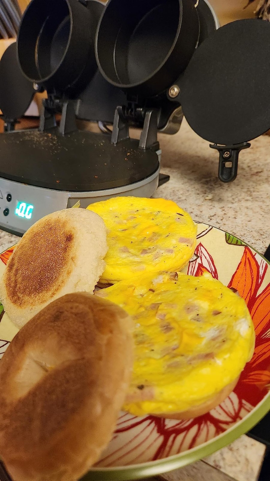 New Kitchen Dual Breakfast Sandwich Maker Non Stick w/Timer 1200 Watt Camping…