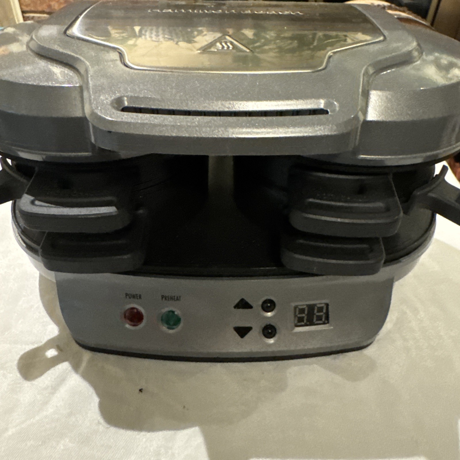 Breakfast Sandwich Maker.. Heats Up In Seconds…