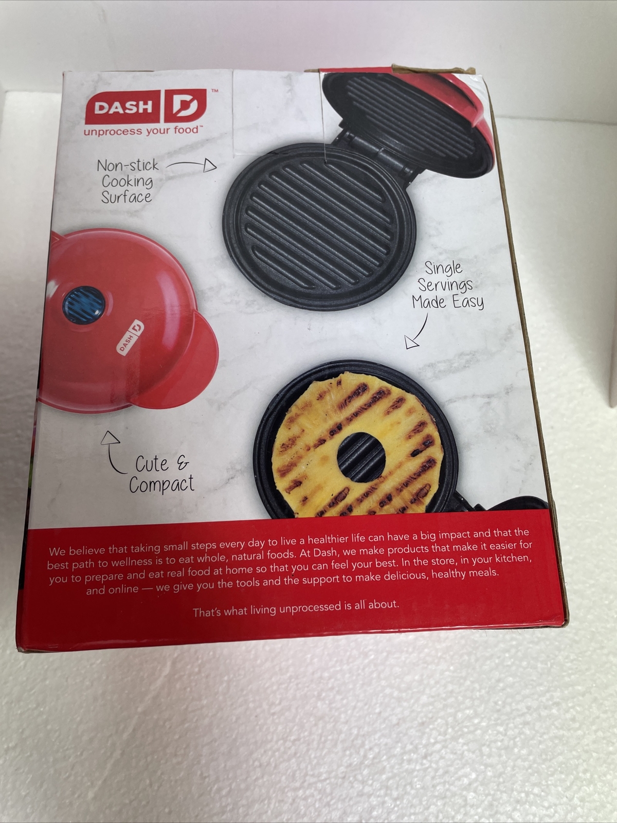 Dash mini maker grill, Red New in Box 4″ Surface 350 Watts Easy Clean NEW!