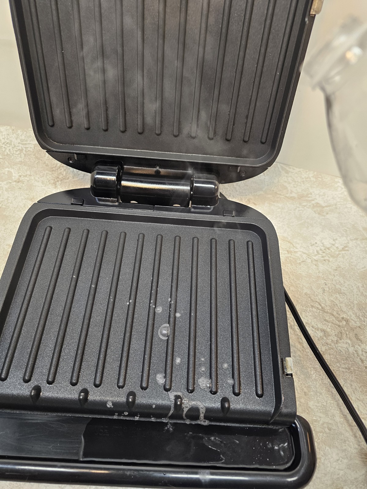 George Foreman 4 Servings Removable Plate Electric Indoor Grill/Panini Press