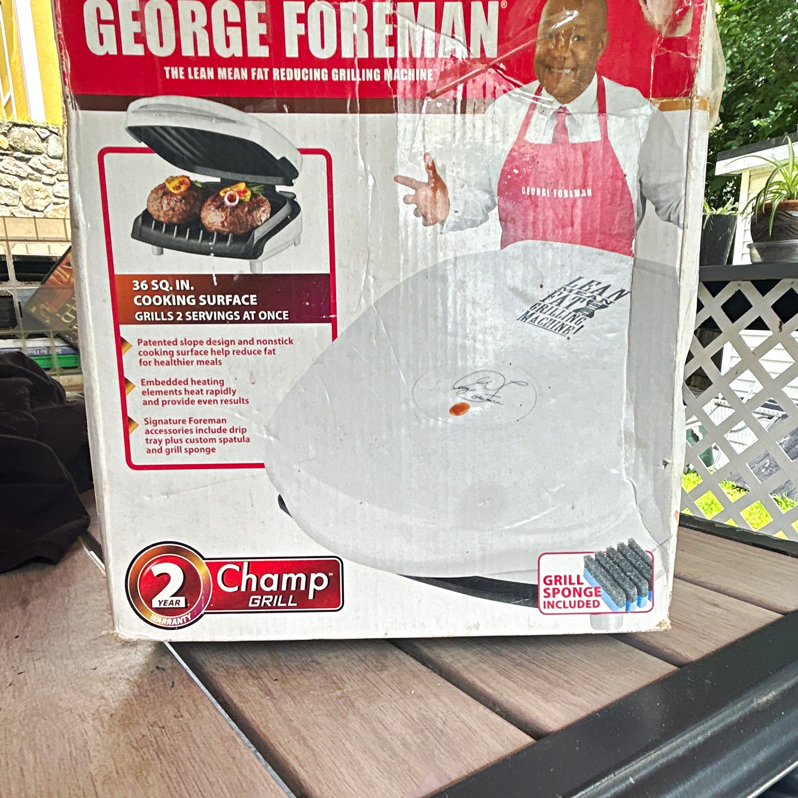 George Foreman Champ Grill GR10WSP1 800W 36 sq in Non-Stick Drip Tray White