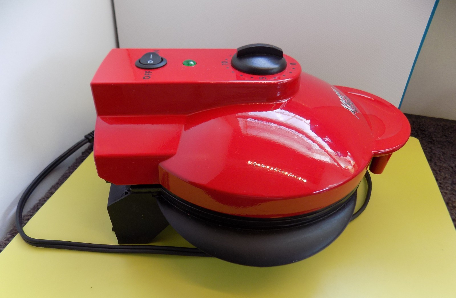 Xpress Cooker Redi Set Go Non Stick Electric Grill + Tupperware Quick Shake