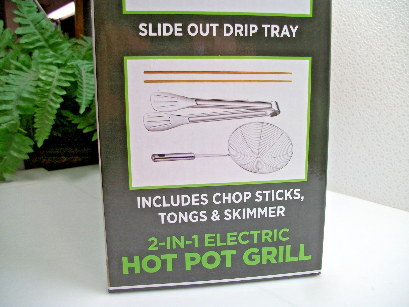 ECO-CHEF 2-in-1 Electric 14″ Non-Stick HOT POT GRILL and 8″ Soup Hot Pot Combo