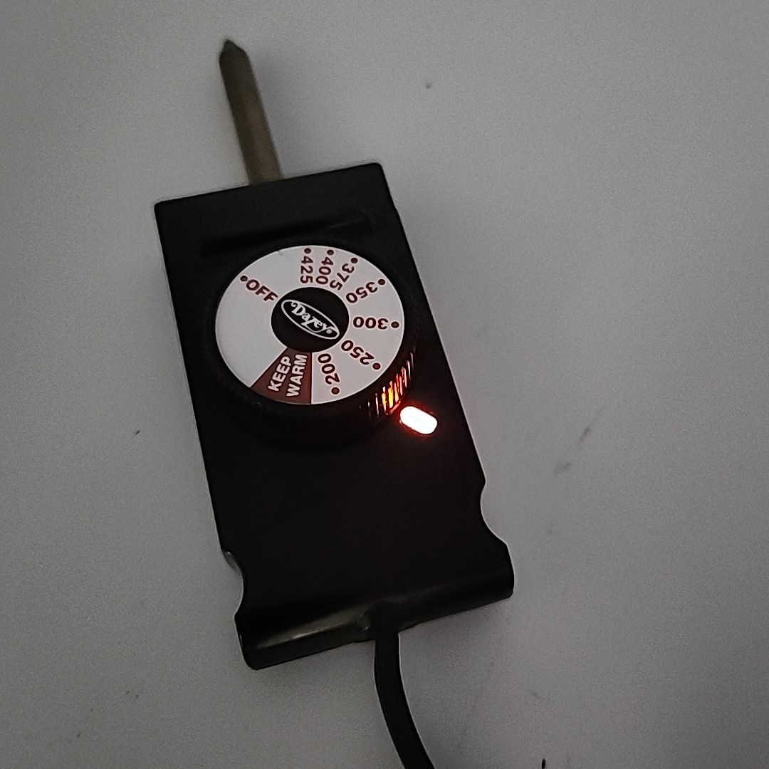 Dazey 120V 1650W Heat Temperature Control Probe Power Supply P-500 E100216 DTC-1