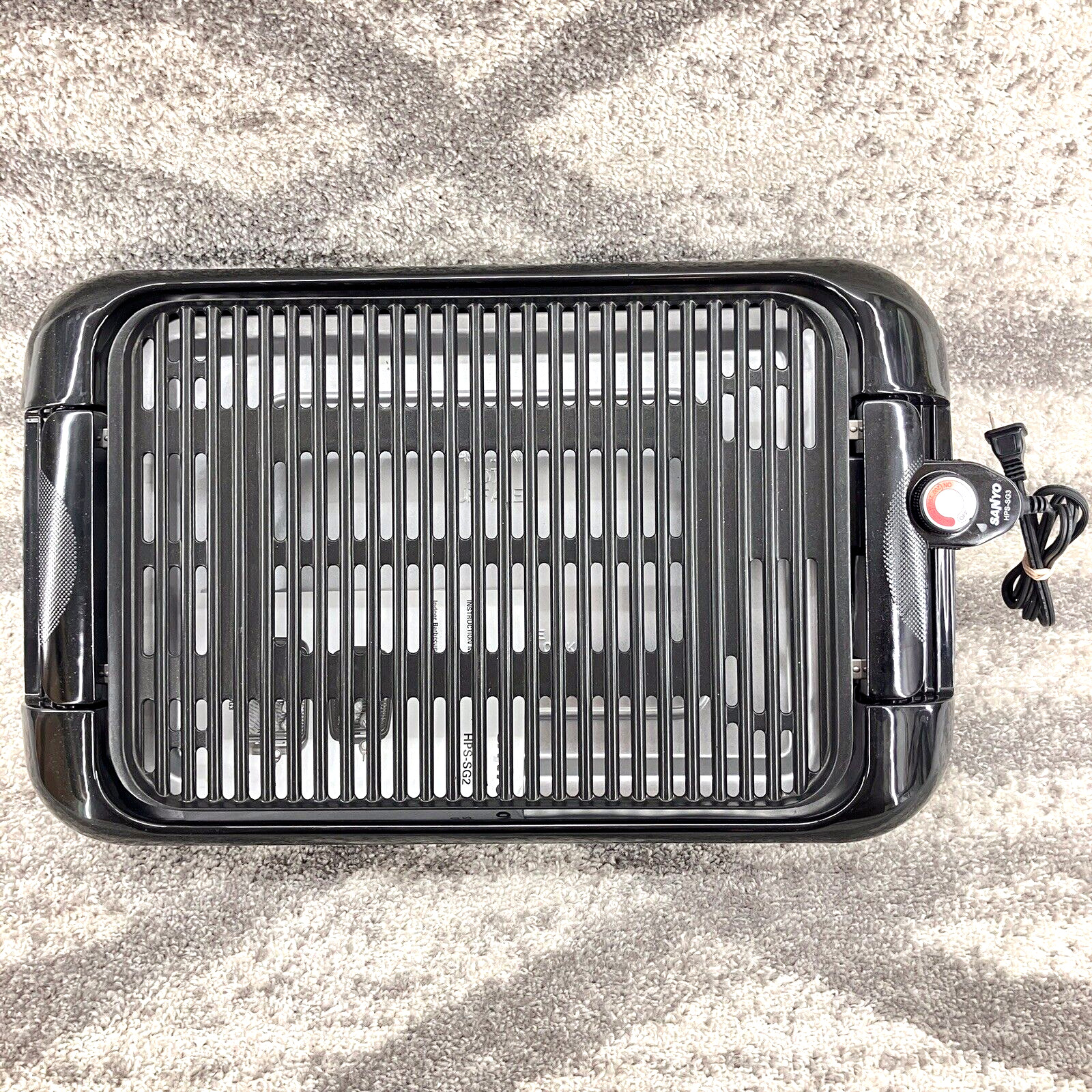 Sanyo Electric Indoor Barbeque BBQ Grill Extra Large 200 Sq In Black HPS-SG3 EUC