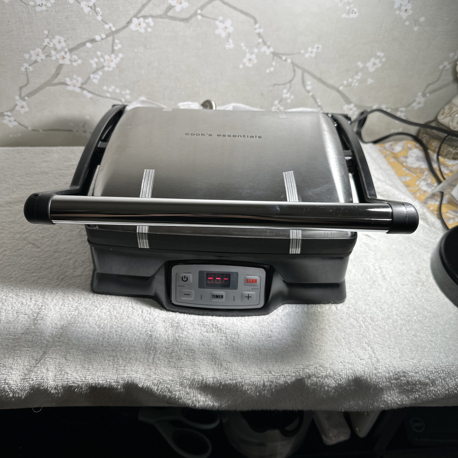 Cook’s Essential Non- Stick Grill