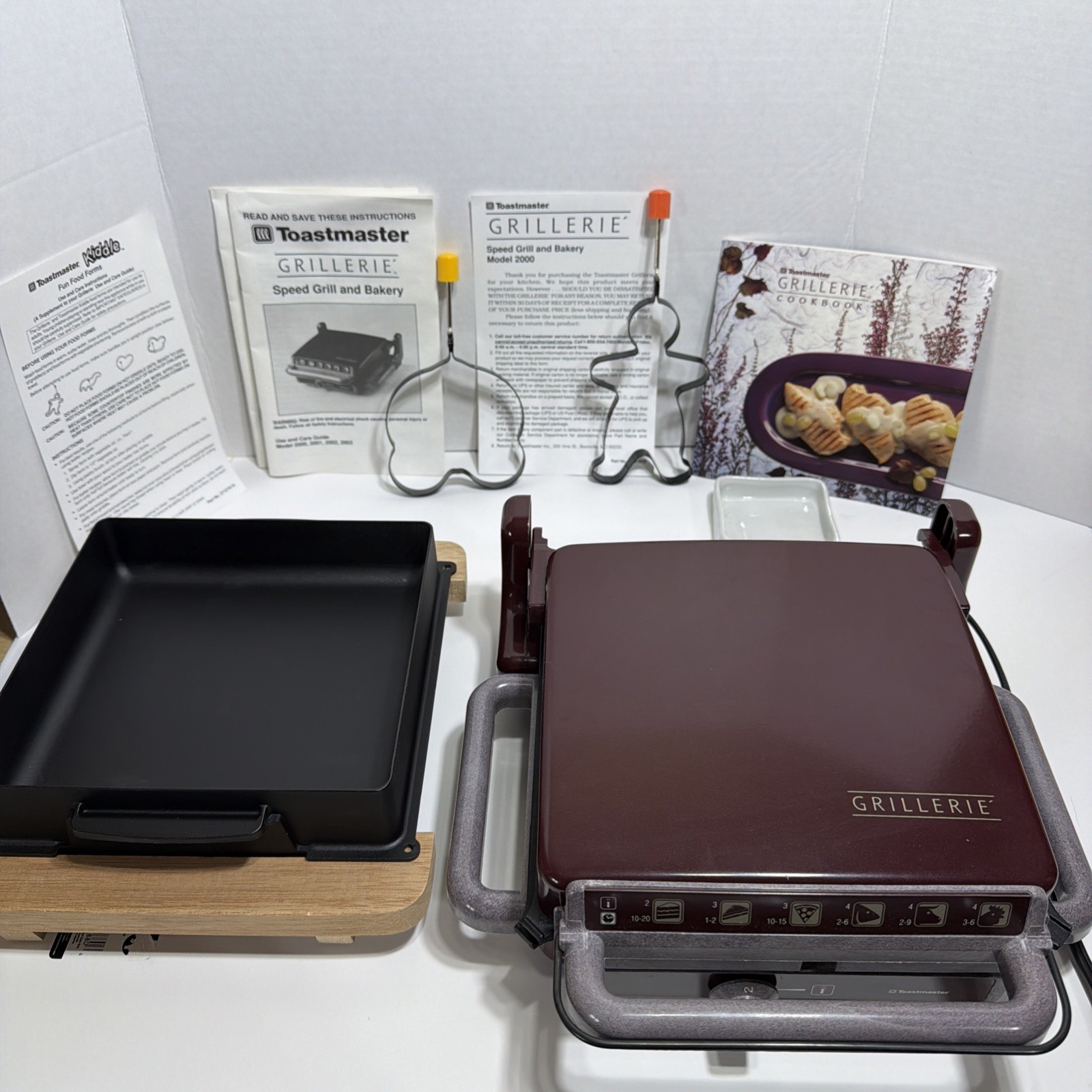 Toastmaster Grillerie 2000 Indoor Electric Speed Grill Bakery Red Brown Works