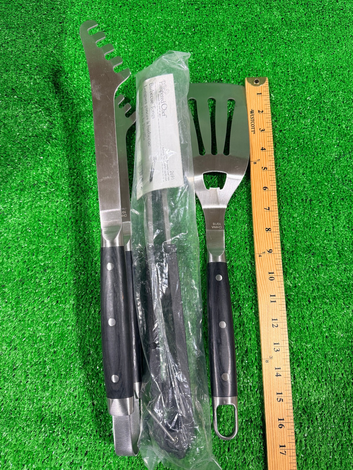 PAMPERED CHEF Indoor Outdoor Portable Grill Electric #2719 + 3 BBQ Tools – NEW!