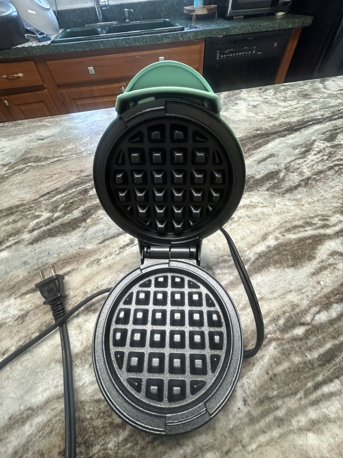Dash Mini Maker Electric Round Griddle for Individual Pancakes, Cookies, Eggs