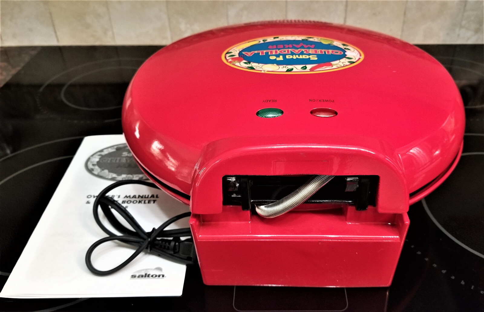 Santa Fe Non-Stick Quesadilla Maker QM2R Red Salton (Used Only Once Very Clean)