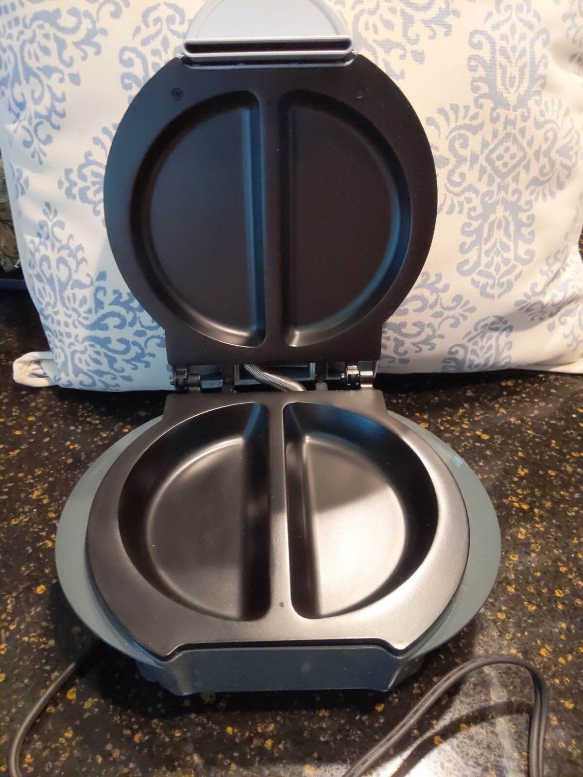 GT Express 101 Grill New Without Box Non-stick Recipe Book Included
