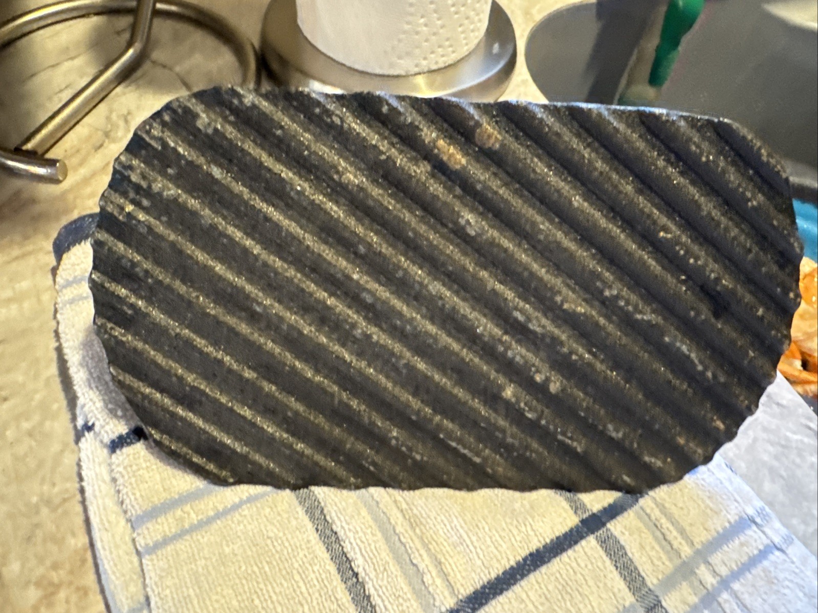 Expert Grill Heavy Duty Soft Grip Griddle Press 2 Lb Cast Iron