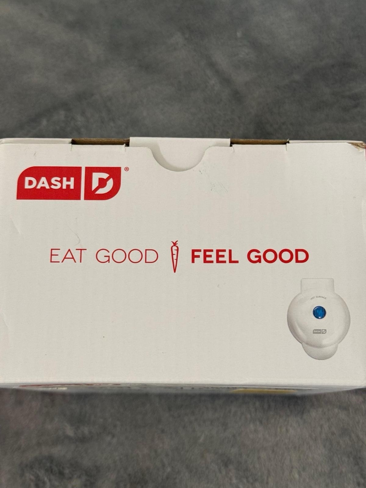 NIB Dash Mini Maker Griddle, 4” cooking surface, Make Pancakes, Cookies & Eggs