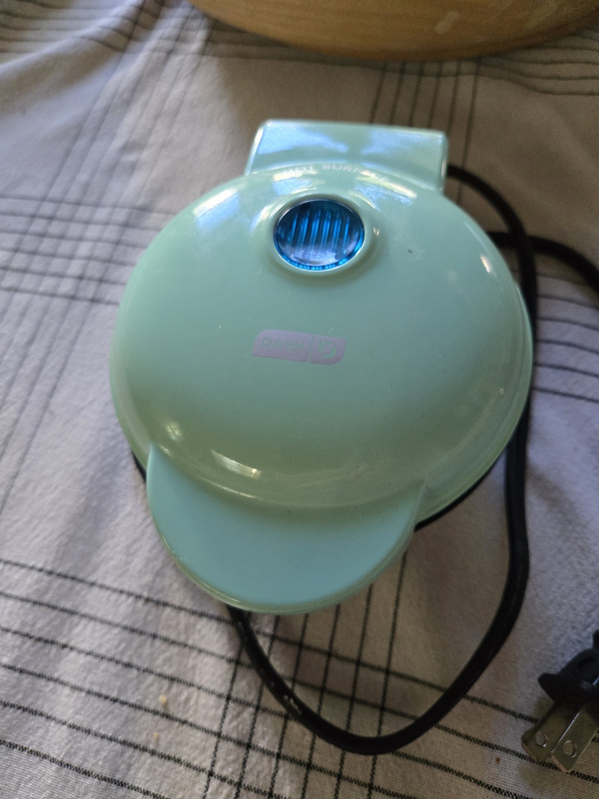 Dash 4” Mini Nonstick Stainless Steel Waffle Maker – Aqua NIB