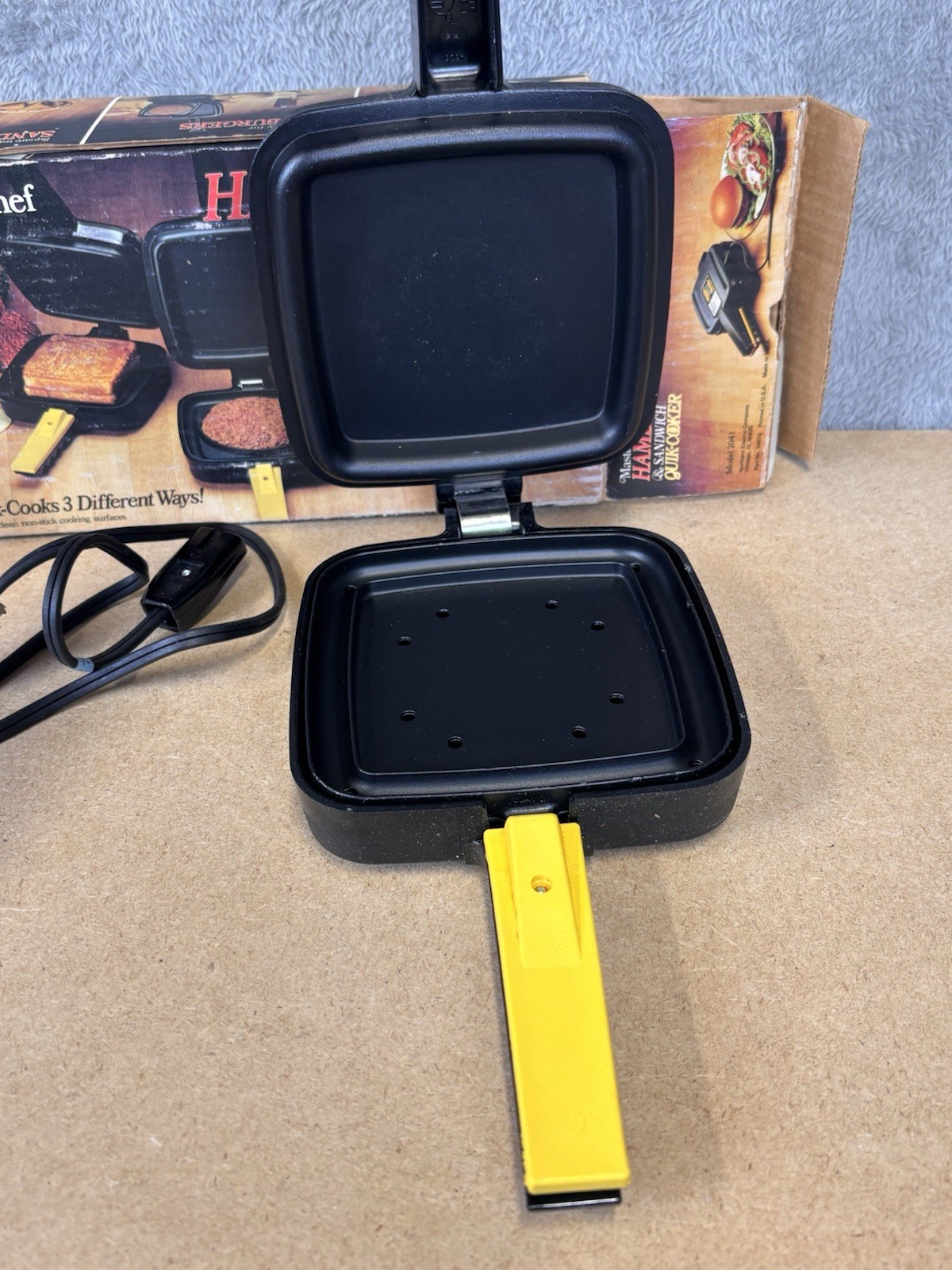 Master Chef Hamburger Sandwich Quik Cooker Electric Griddle Model 2041 NOS