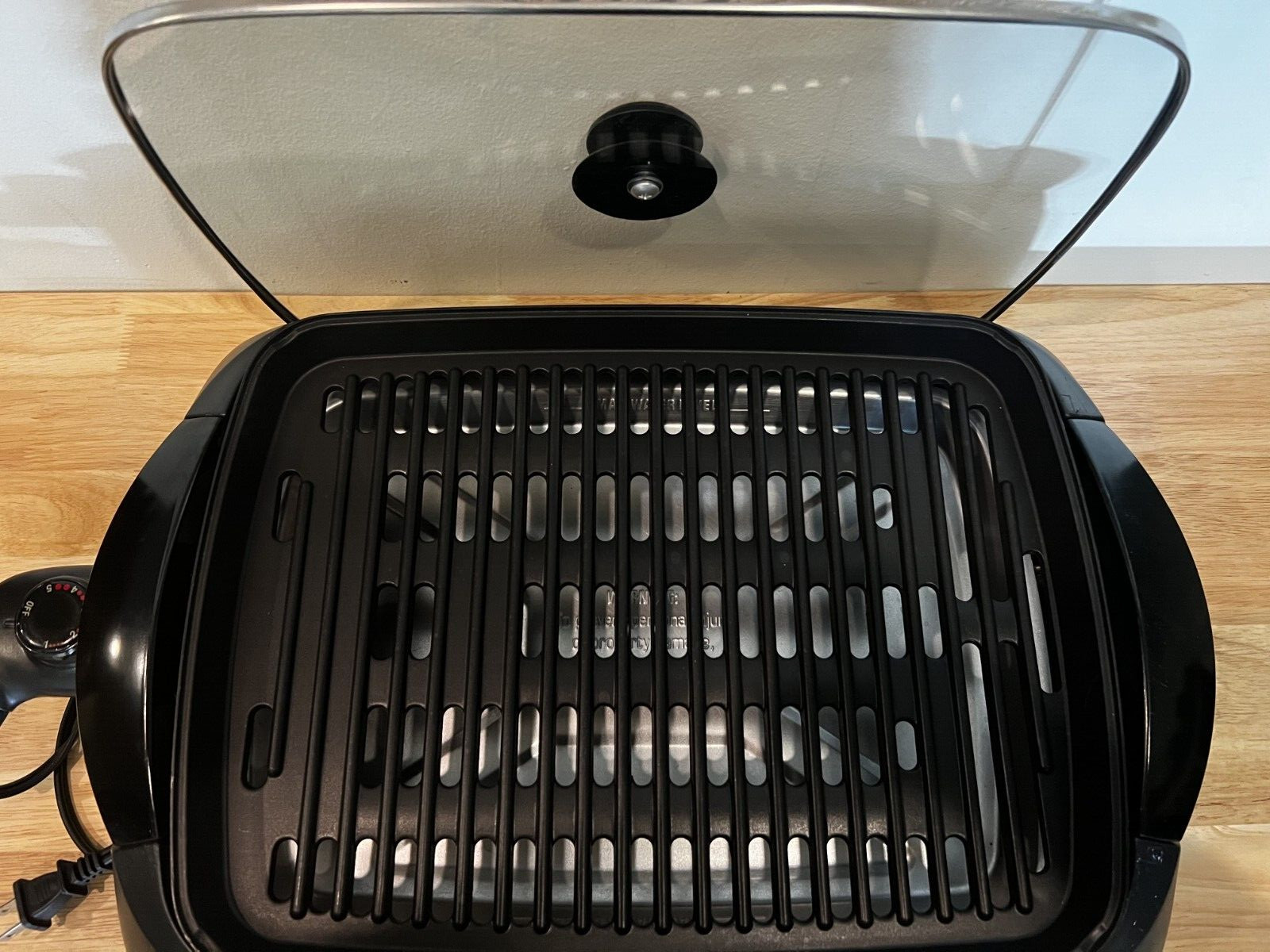 Delonghi Perfecto Indoor Non-stick Grill Tempered Glass Lid Black
